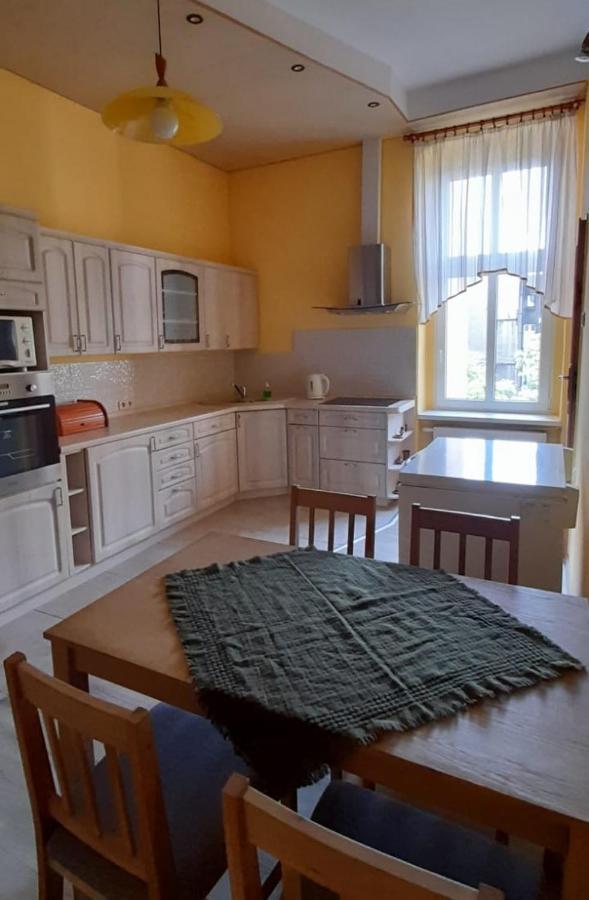 Apartament Kasztanowy Apartment Gliwice Bagian luar foto
