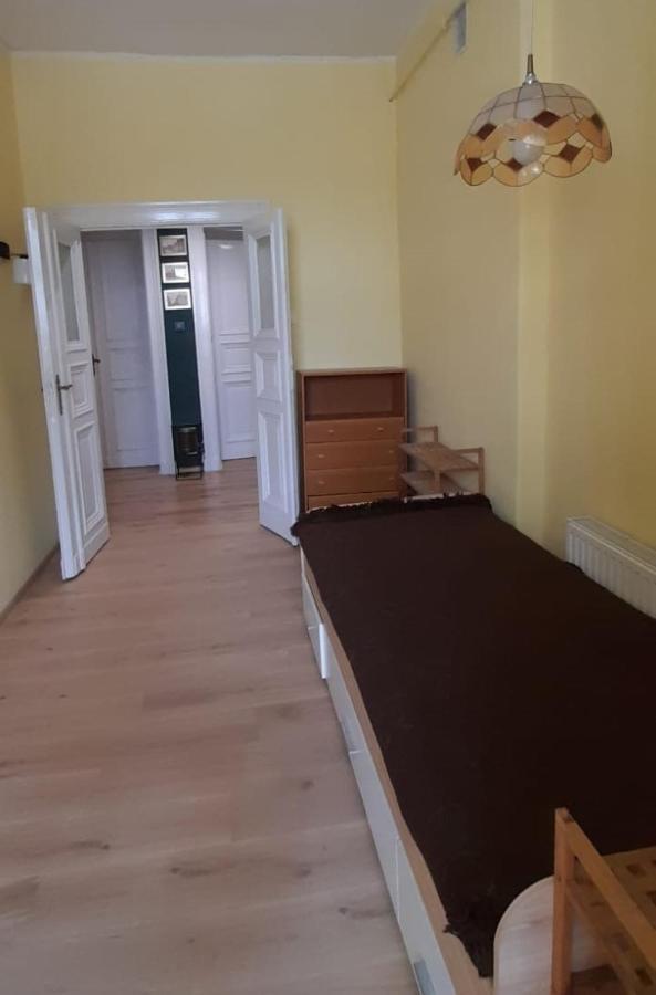 Apartament Kasztanowy Apartment Gliwice Bagian luar foto
