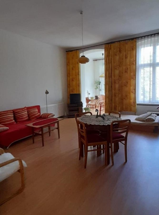 Apartament Kasztanowy Apartment Gliwice Bagian luar foto