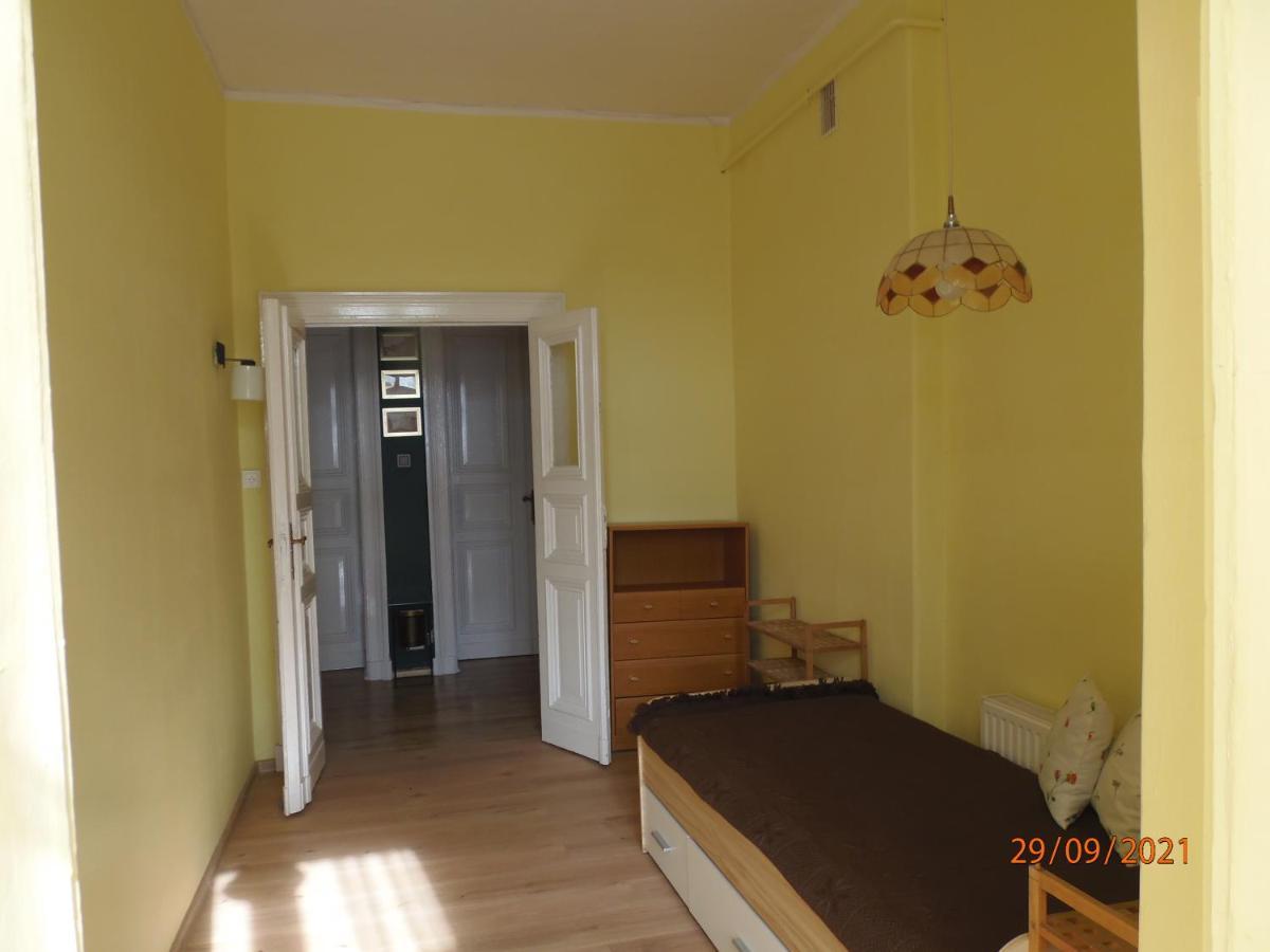 Apartament Kasztanowy Apartment Gliwice Bagian luar foto