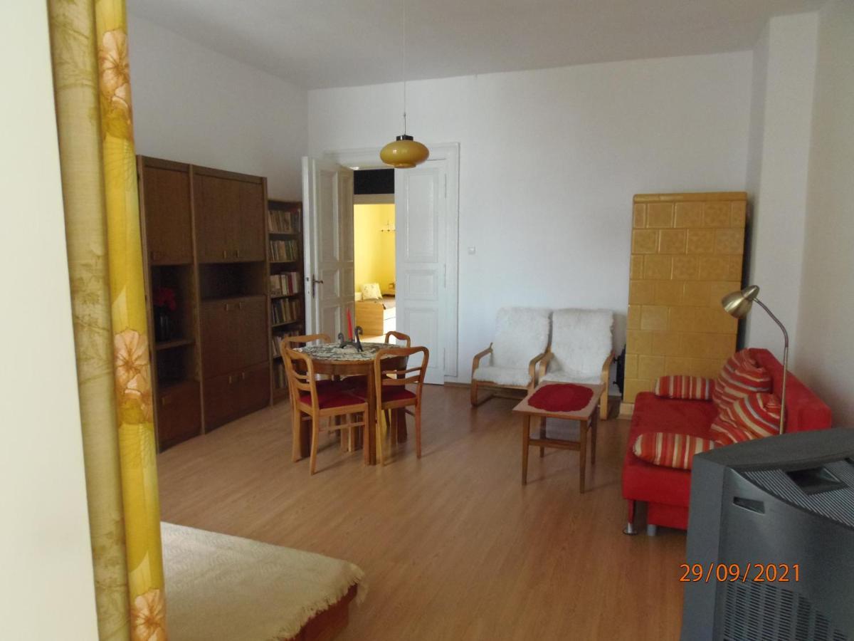 Apartament Kasztanowy Apartment Gliwice Bagian luar foto