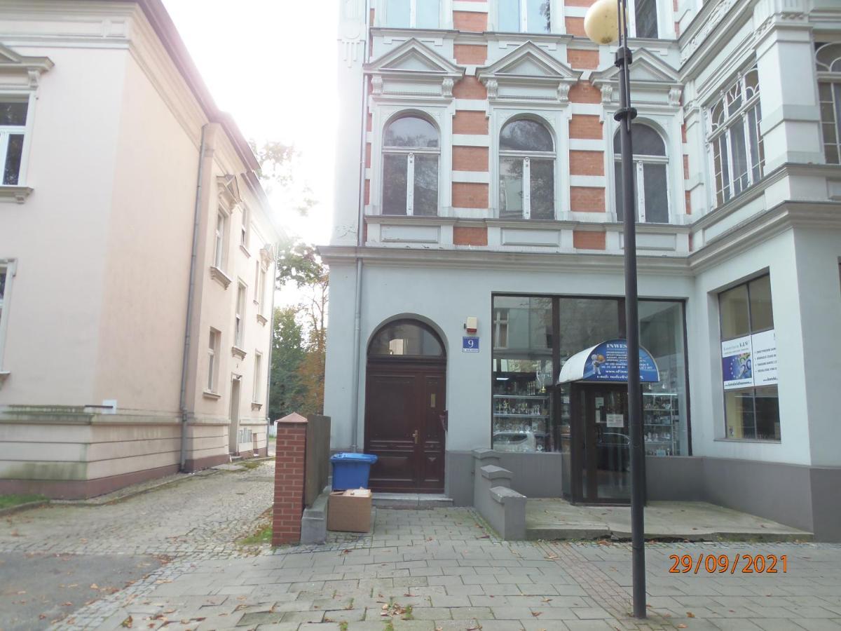 Apartament Kasztanowy Apartment Gliwice Bagian luar foto